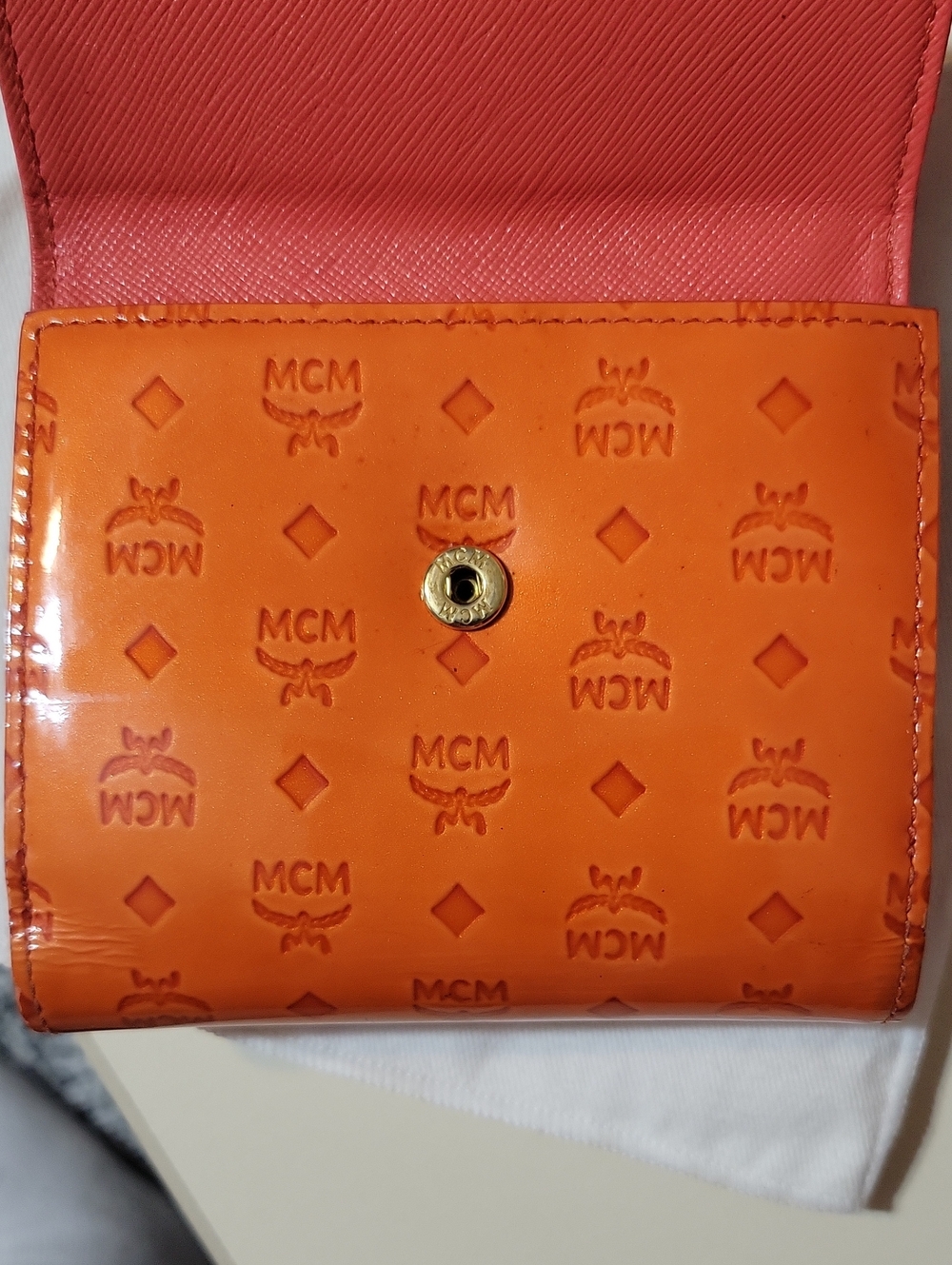 Authentic MCM compact wallet. - Picture 14 of 14